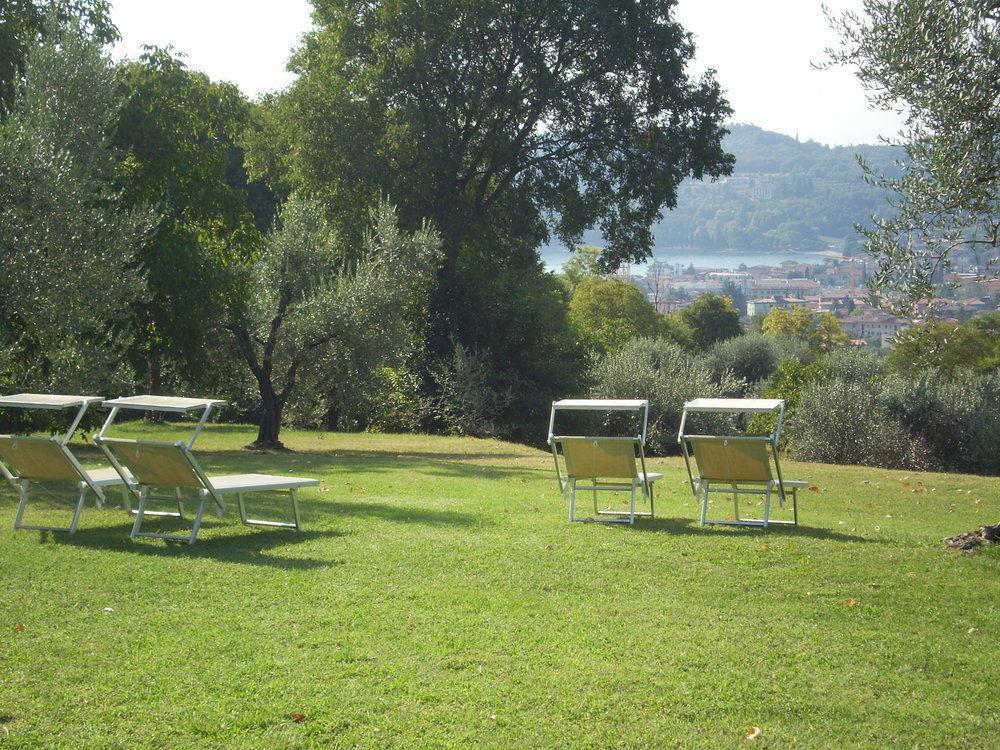 B&B Renzano Bedrooms Saló Exterior foto